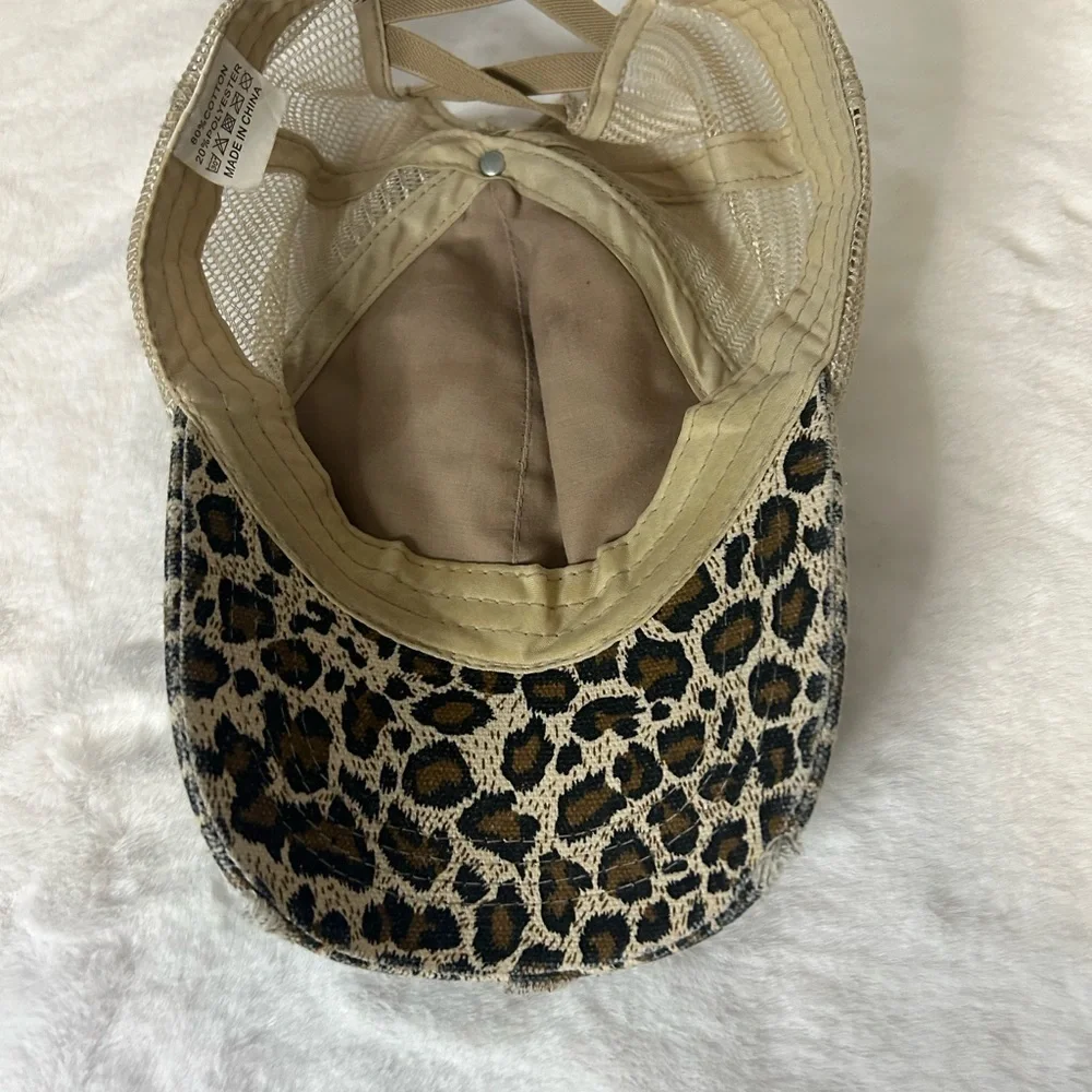 N/A stylish leopard